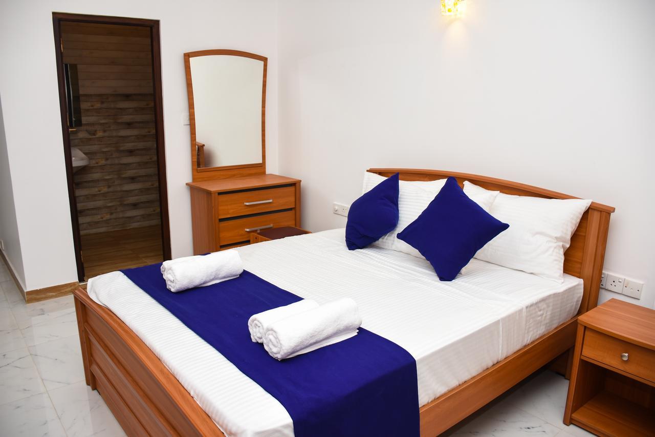 Ocean Glory Hotel Negombo Buitenkant foto